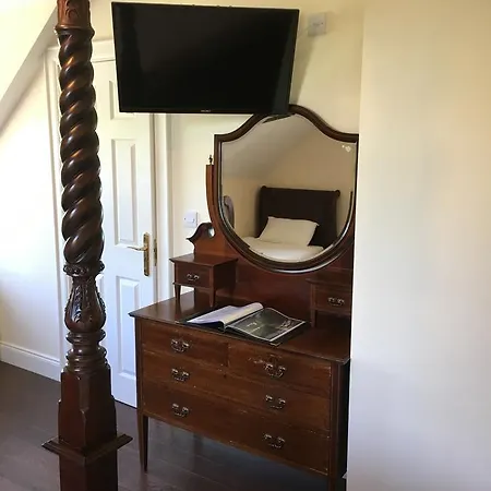Gartland House Bed & Breakfast *